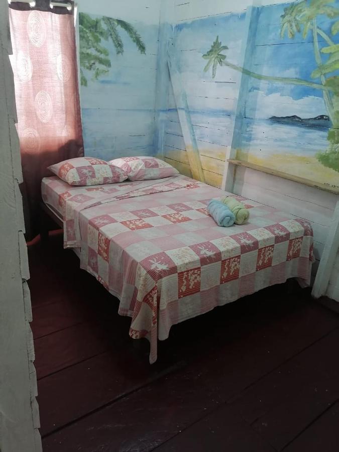 Hostel El Jaguar Bocas del Toro Exterior foto